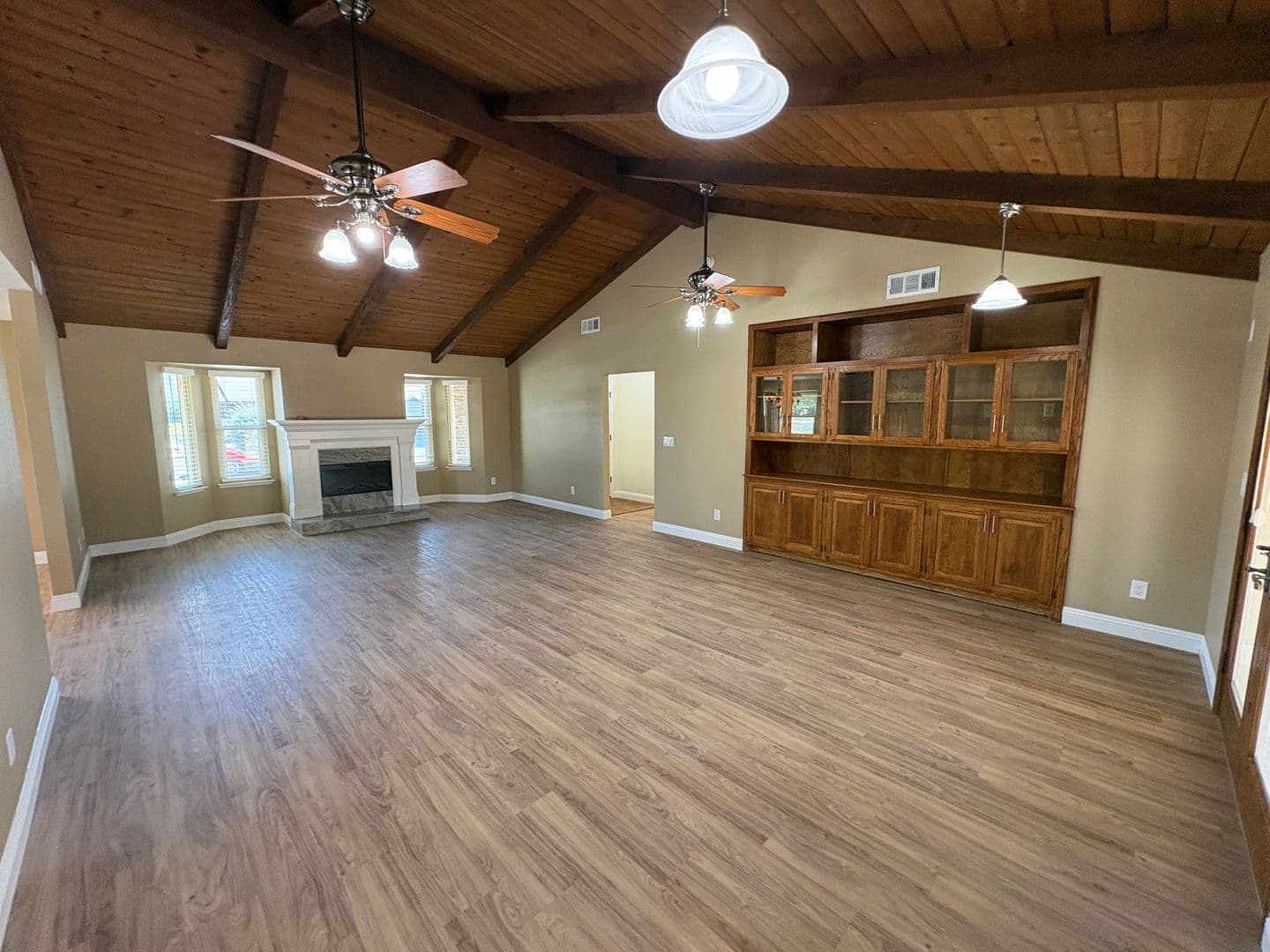 Visalia House: 2322 East Vassar Dr
