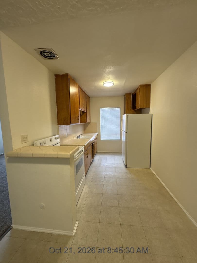 Hanford Apartment: 530-580 S. Richmond Ave