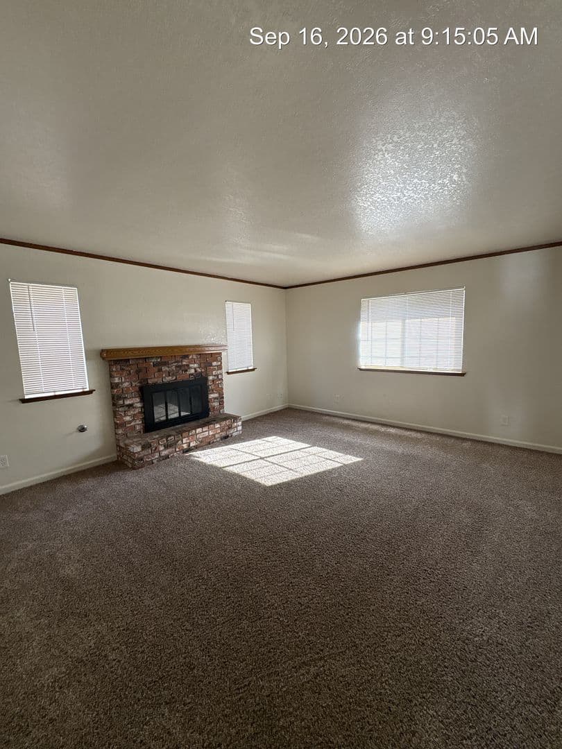 Visalia Apartment: 700-738 South Linwood / 4431-4445 West Myrtle/4430 West Cypress