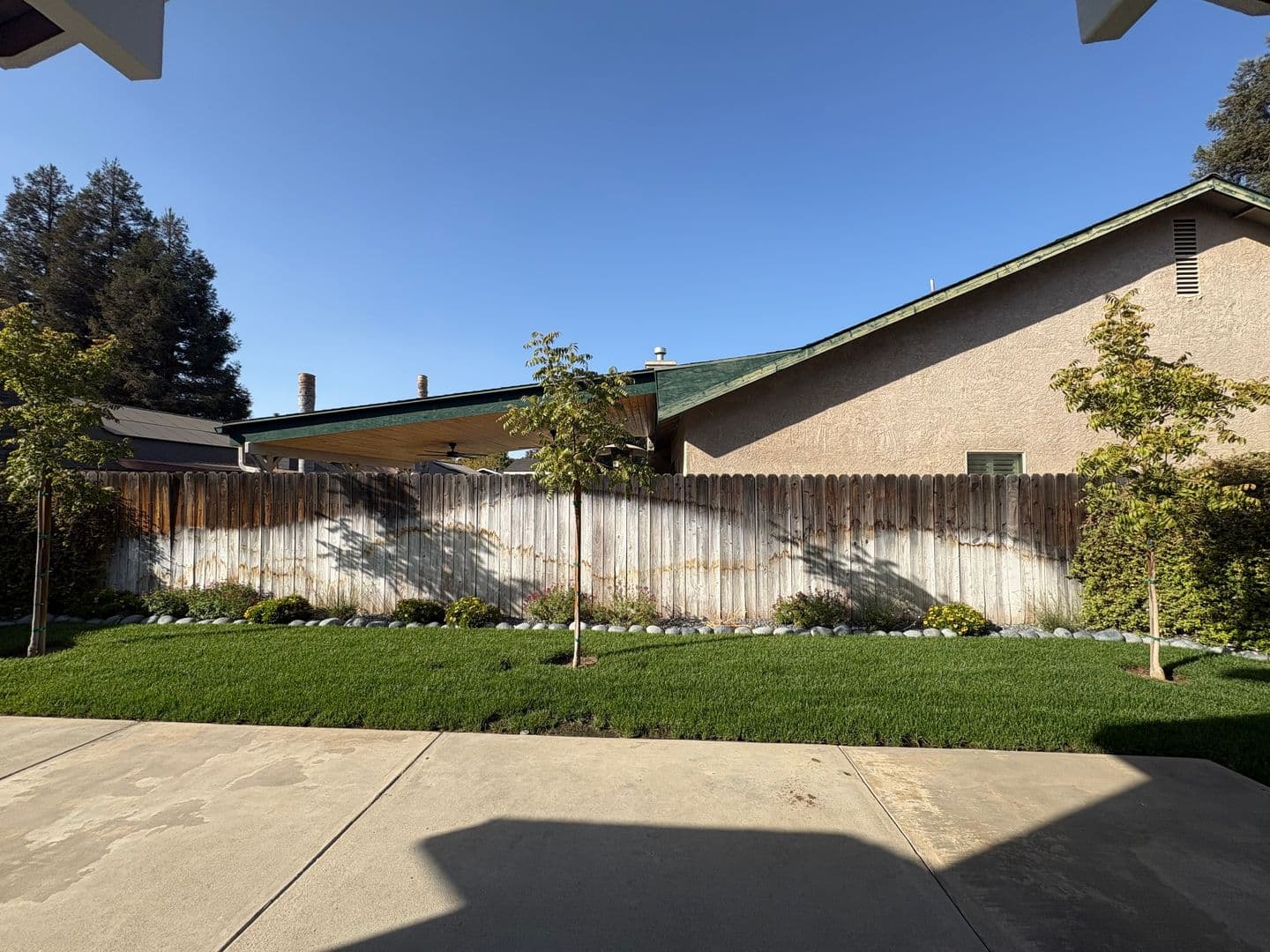 Exeter House: 1155 Meadow Ave