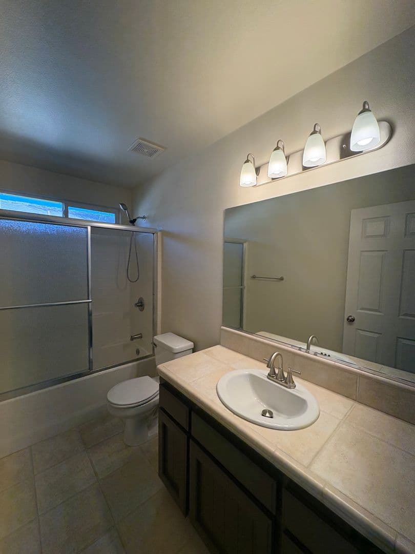 Exeter House: 1155 Meadow Ave