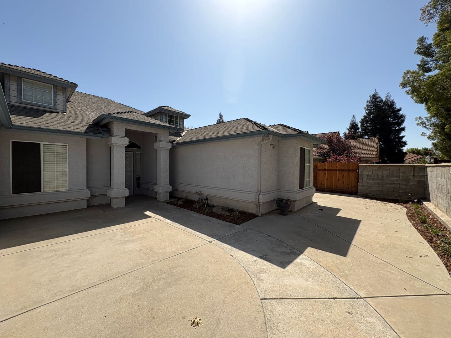 Clovis House: 3227 Jasmine Ave