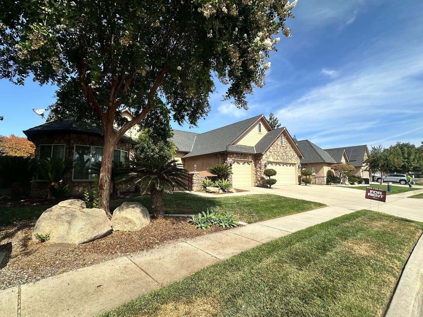Visalia House: 239 North Preston St