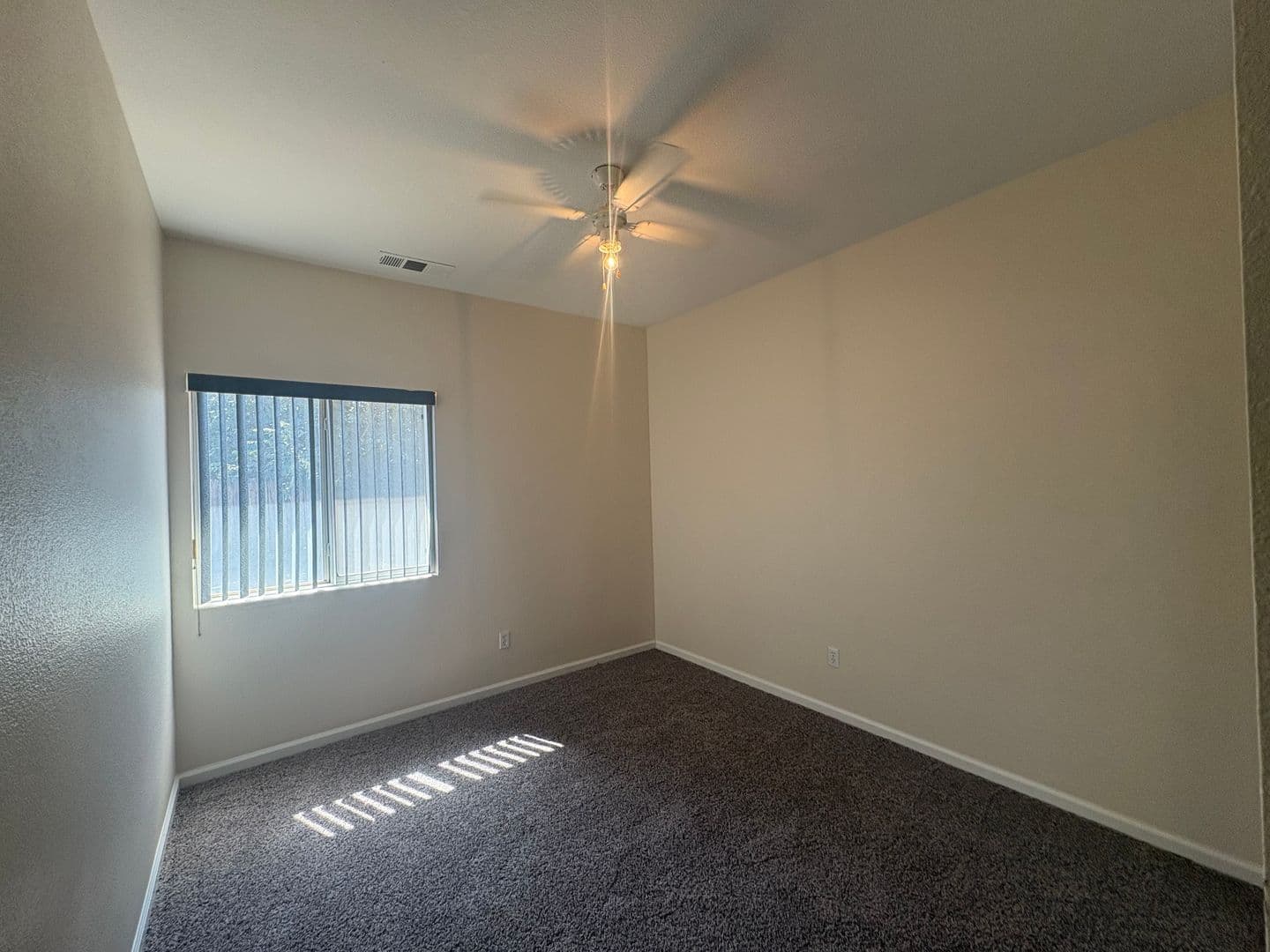 Tulare House: 1515 Cottage Grove Ave