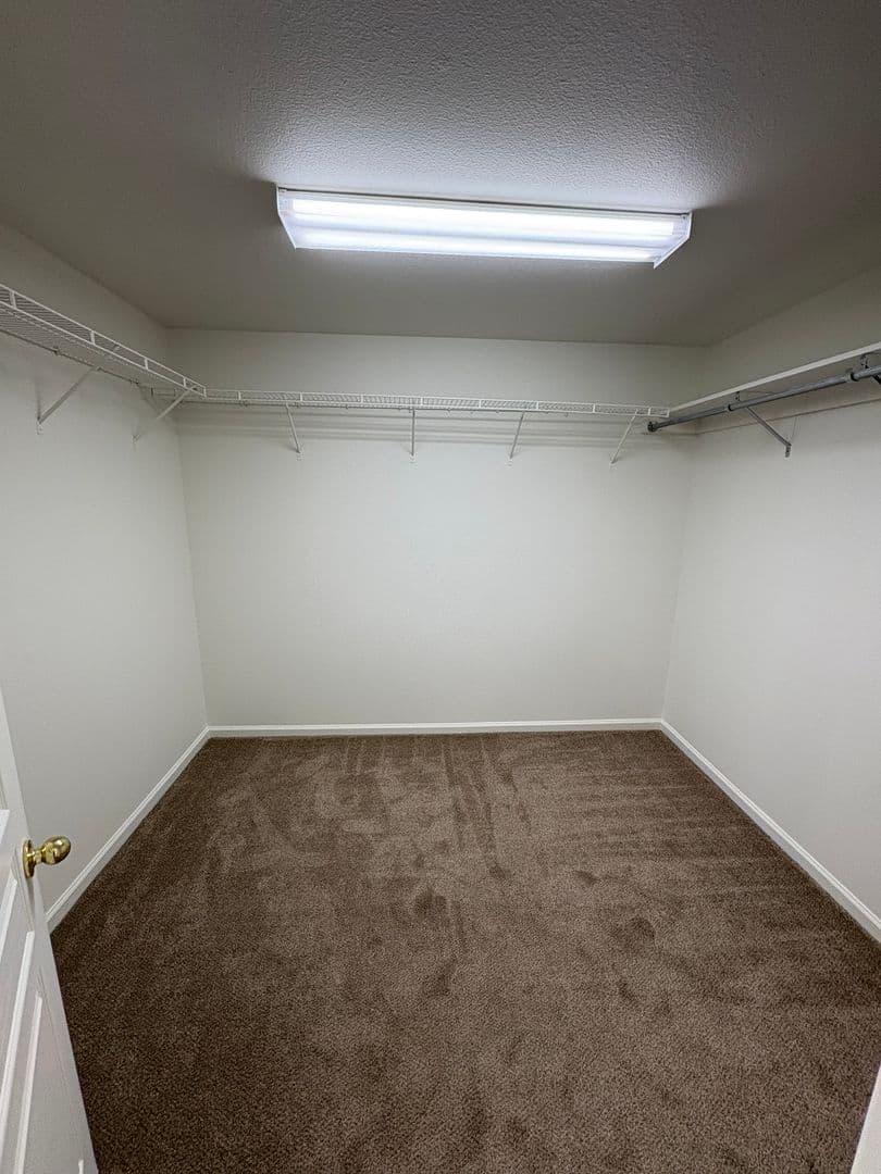 Visalia House: 5928 West Whitley Ave