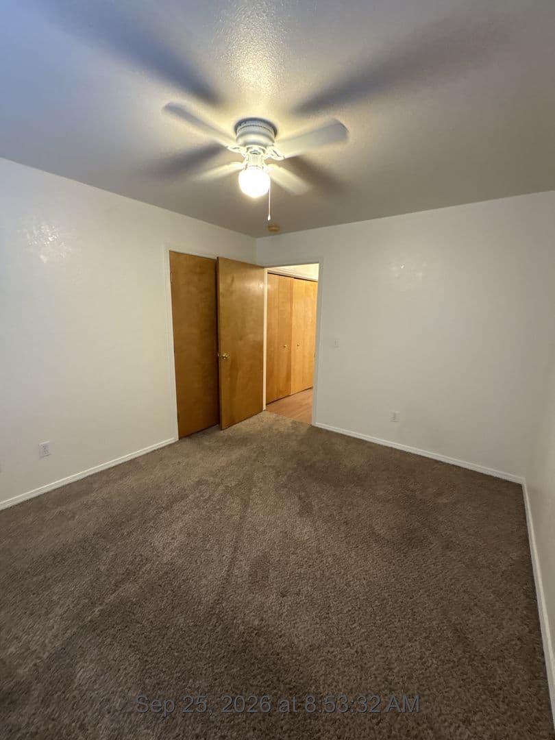 Visalia Apartment: 2615-2621 S Maselli