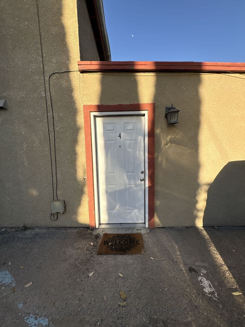 Visalia Apartment: 32606 Road 124