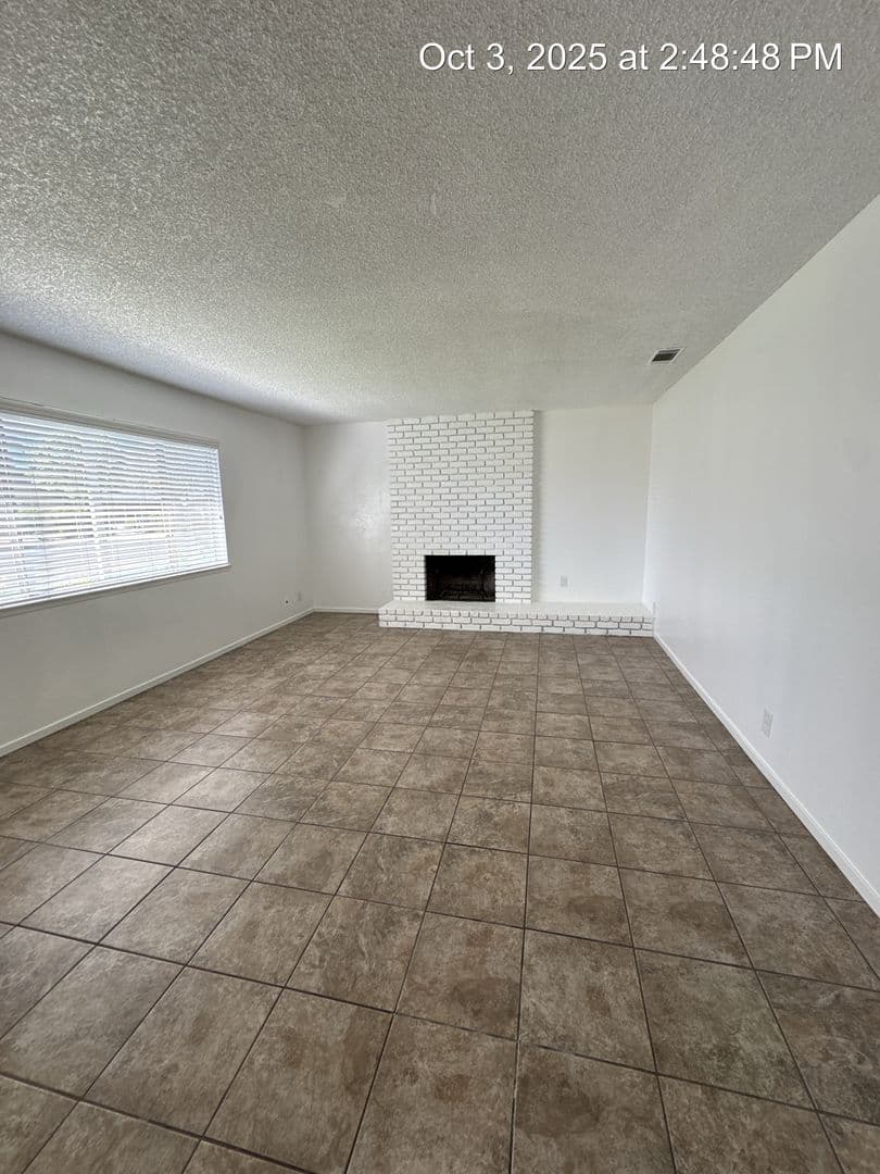 Visalia Apartment: 2724-2728 South Sallee Ct