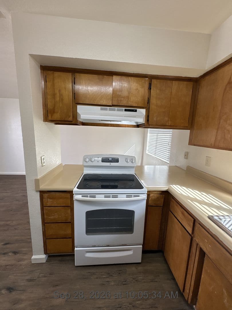 Tulare Apartment: 103-115 West Sonora Avenue