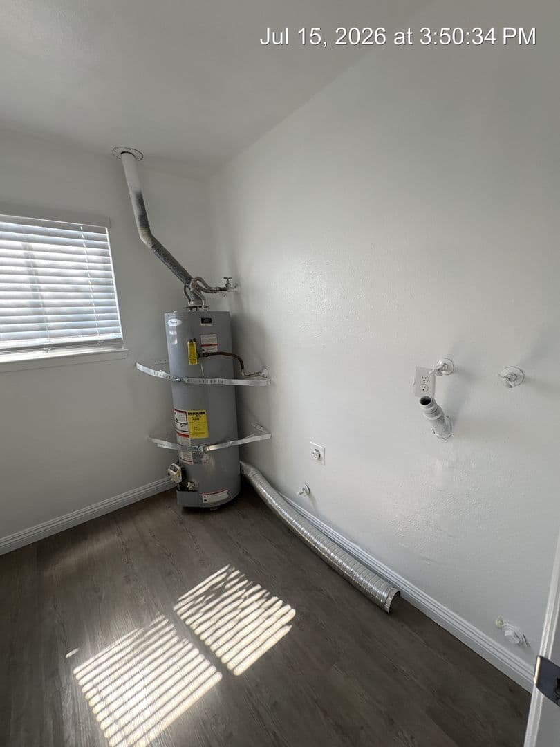 Woodlake Apartment: 388 Crestwood A-D