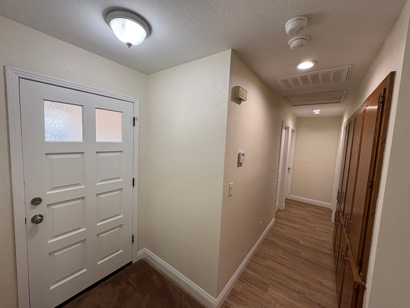 Visalia House: 2322 East Vassar Dr