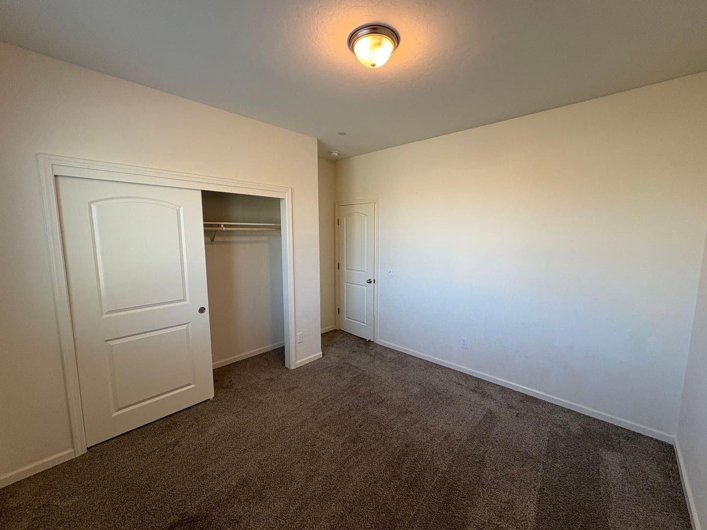 Visalia House: 3208 North Rova Ct