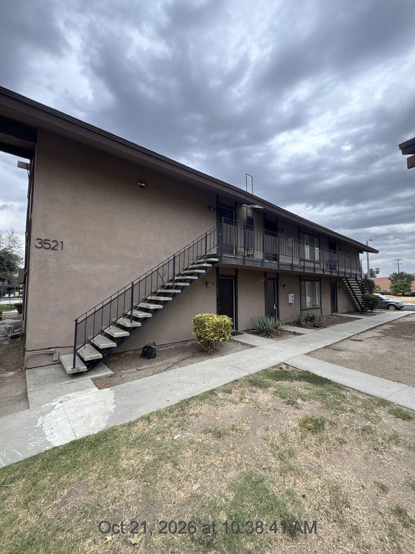 Visalia Apartment: 3521 W Campus Ave -5