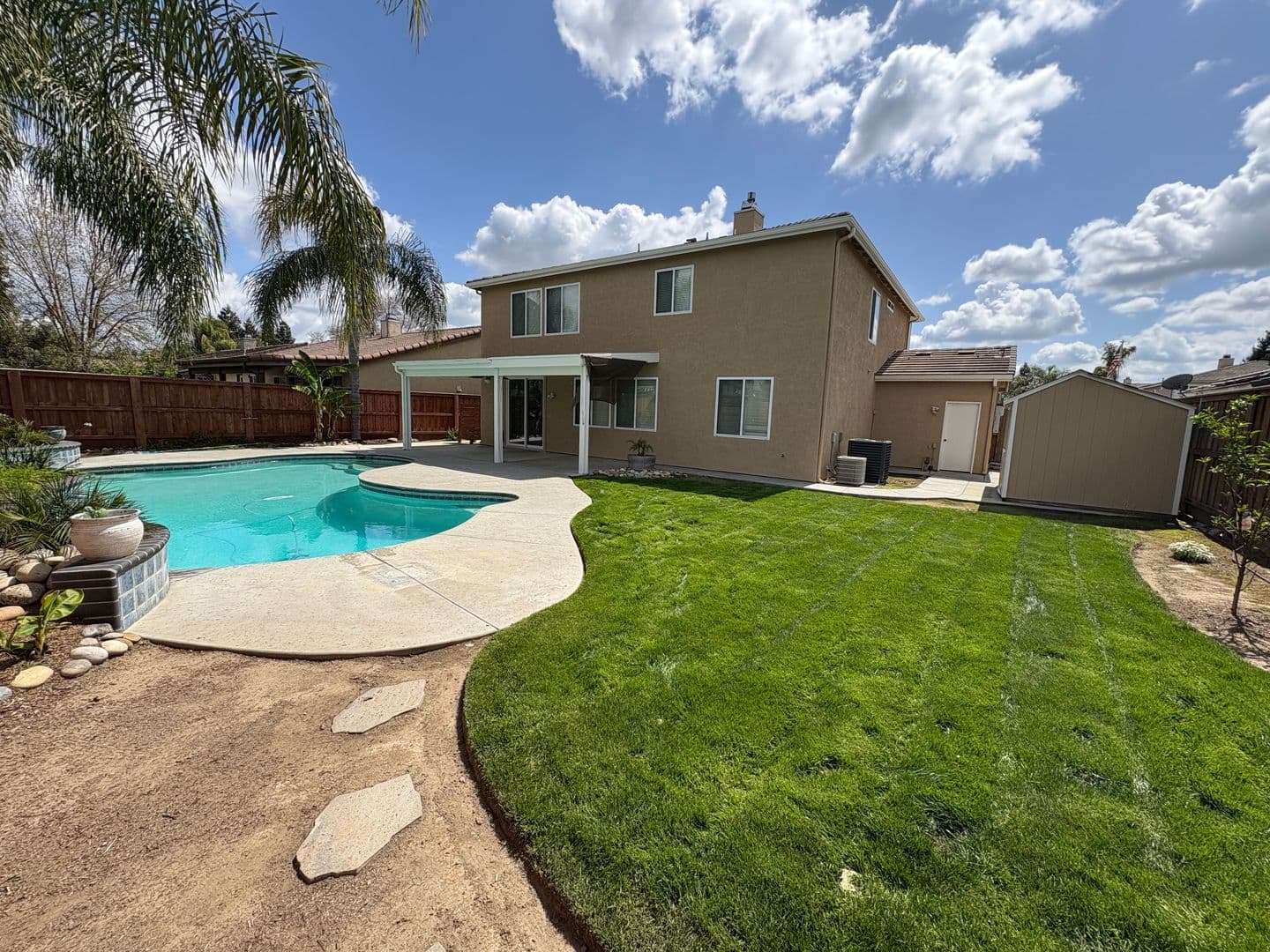Visalia House: 5928 West Whitley Ave