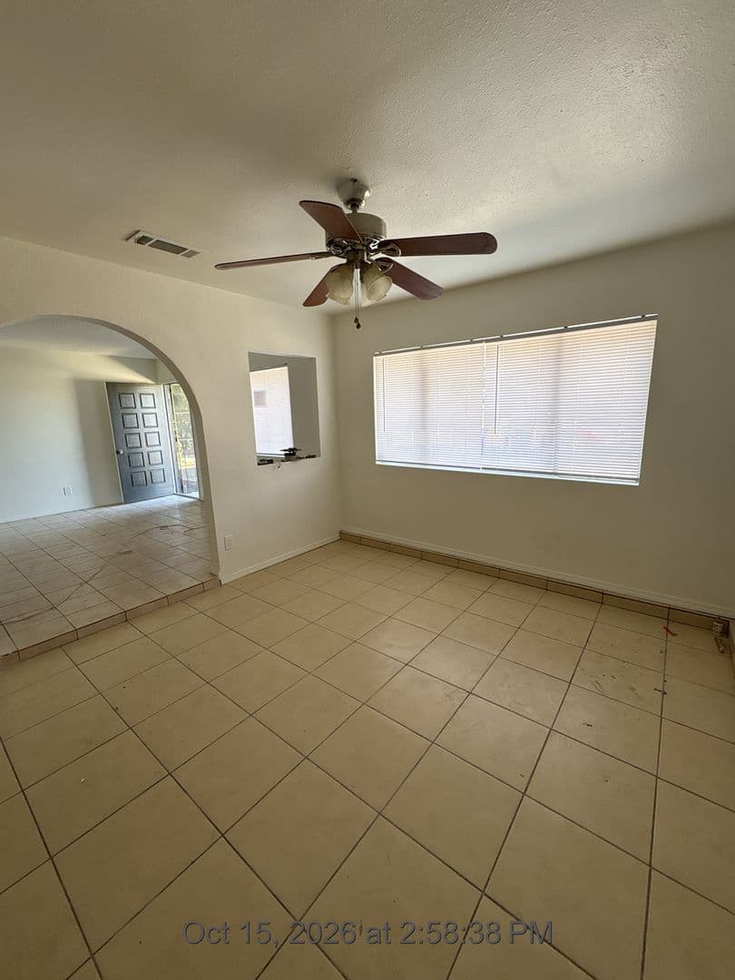 Dinuba House: 240 W Whittaker Way