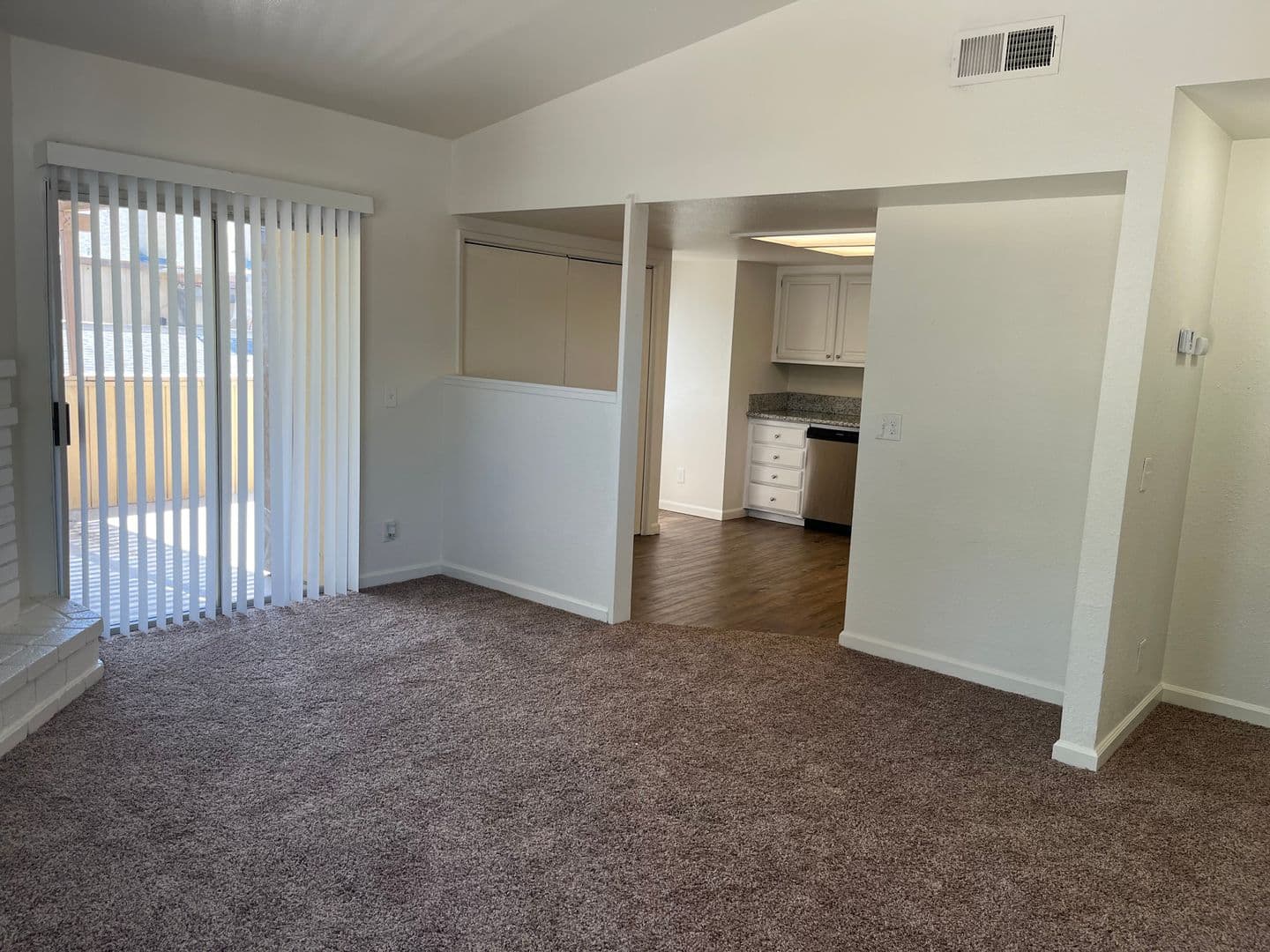 Visalia Apartment: 3900-4054 West Meadow Ave.