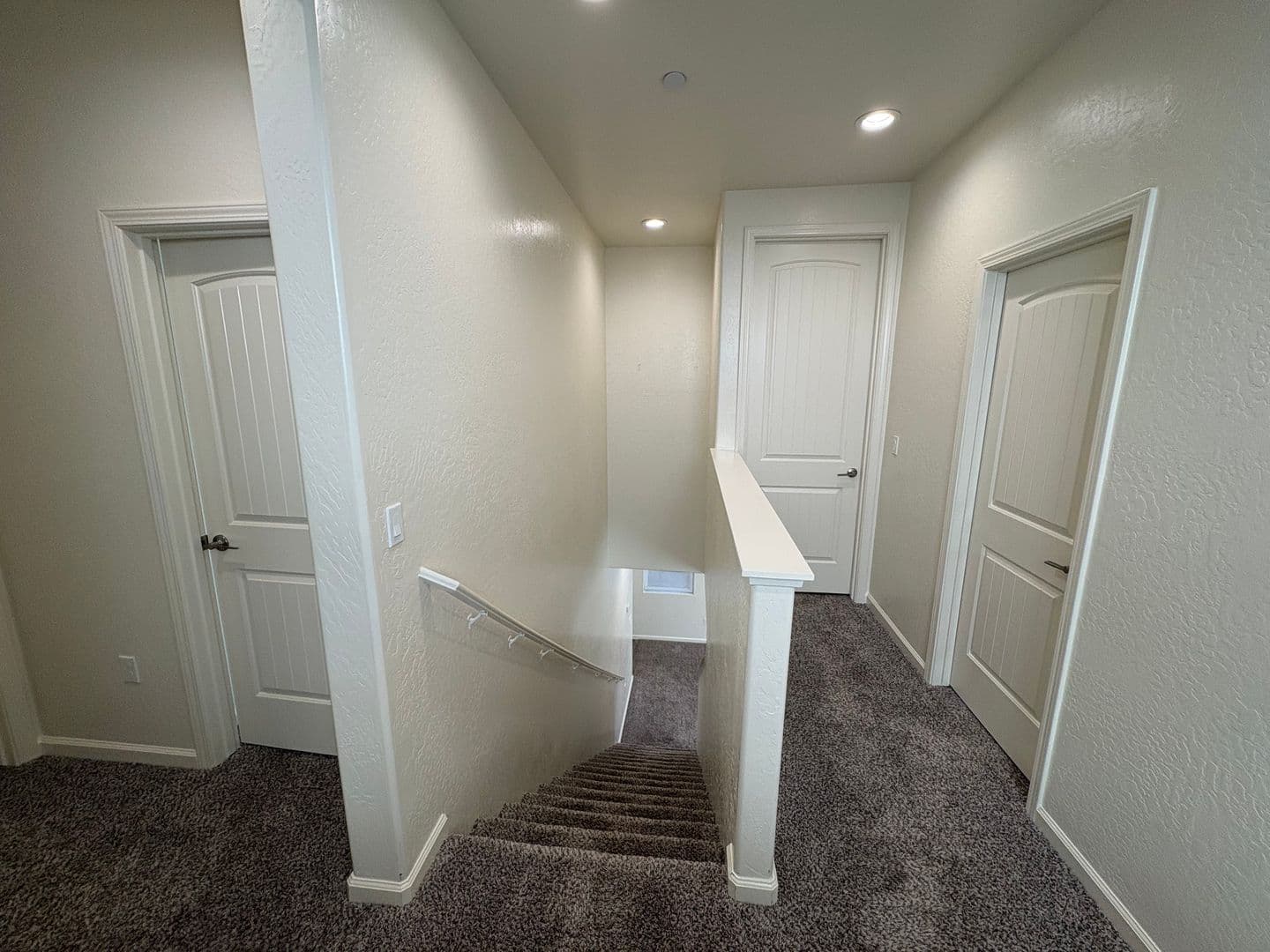 Visalia House: 1005 West Sedona Ave