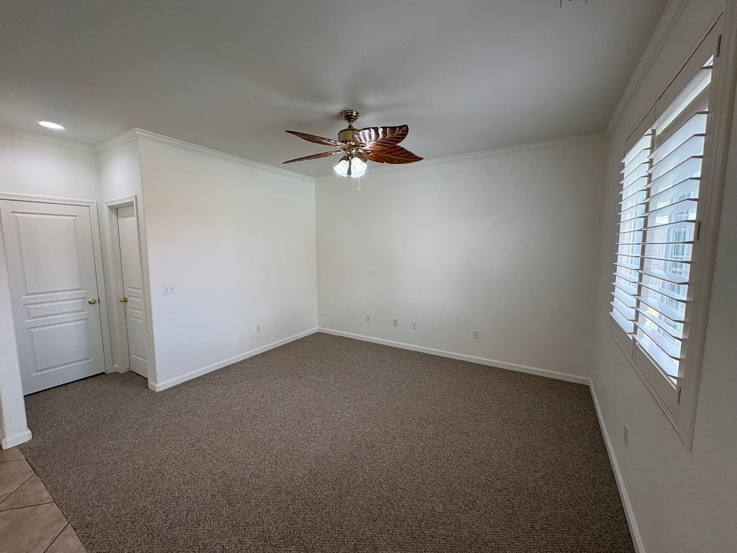 Visalia House: 5928 West Whitley Ave