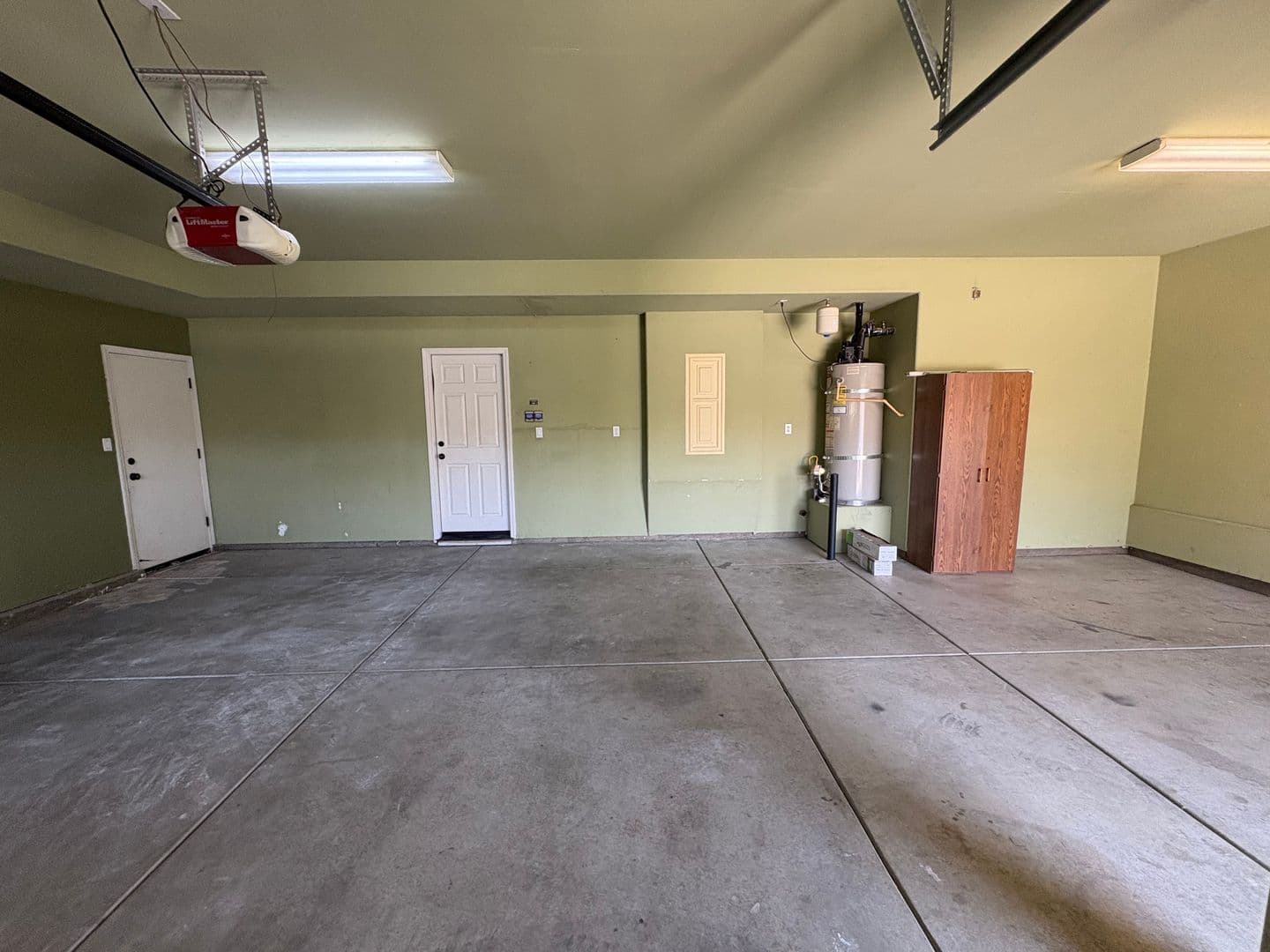Visalia House: 3116 W Buena Vista