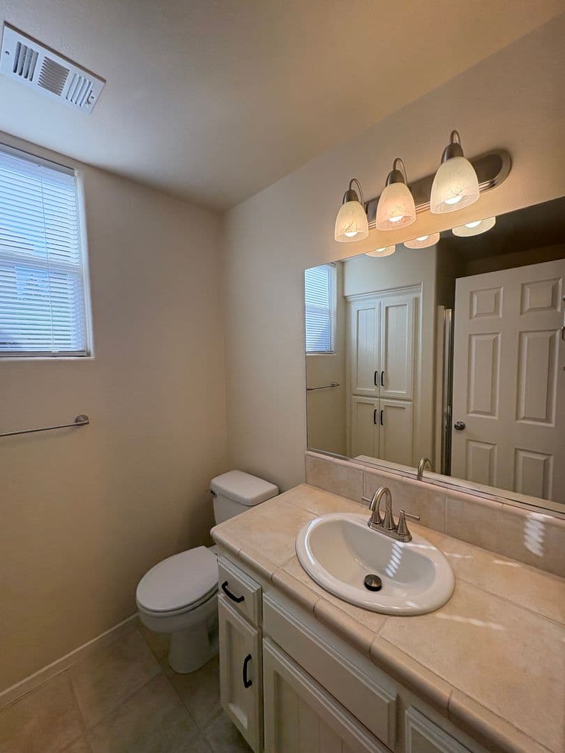 Exeter House: 1155 Meadow Ave