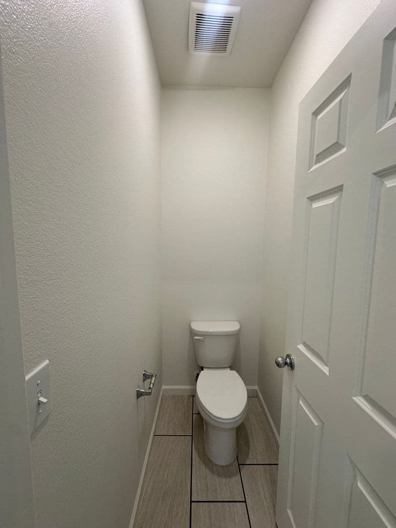 Visalia House: 2231 South Lebec St