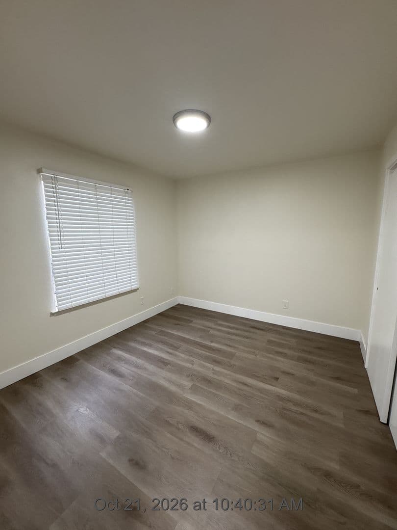 Visalia Apartment: 3521 W Campus Ave -5