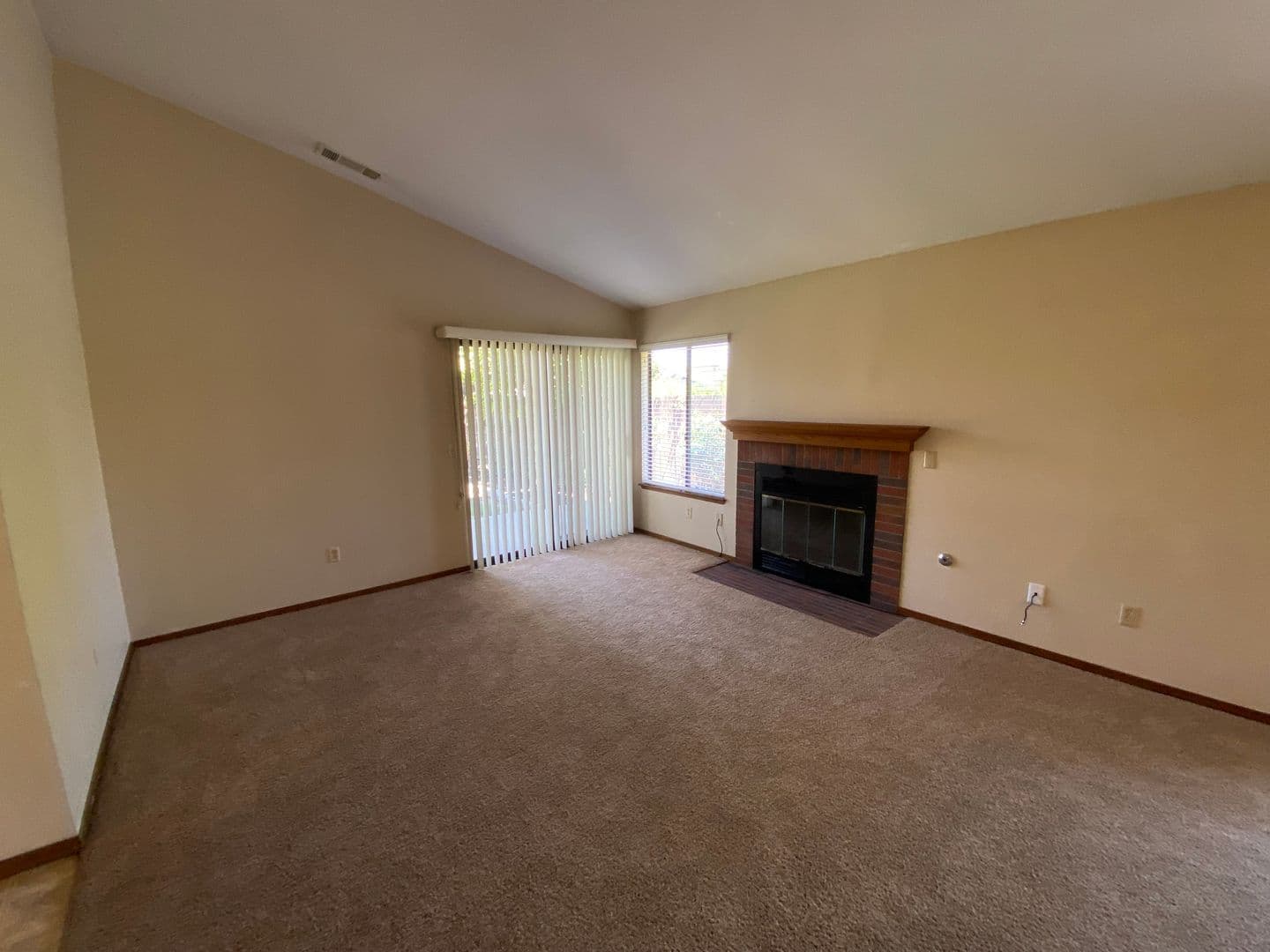 Visalia House: 1348 East Ferguson Court