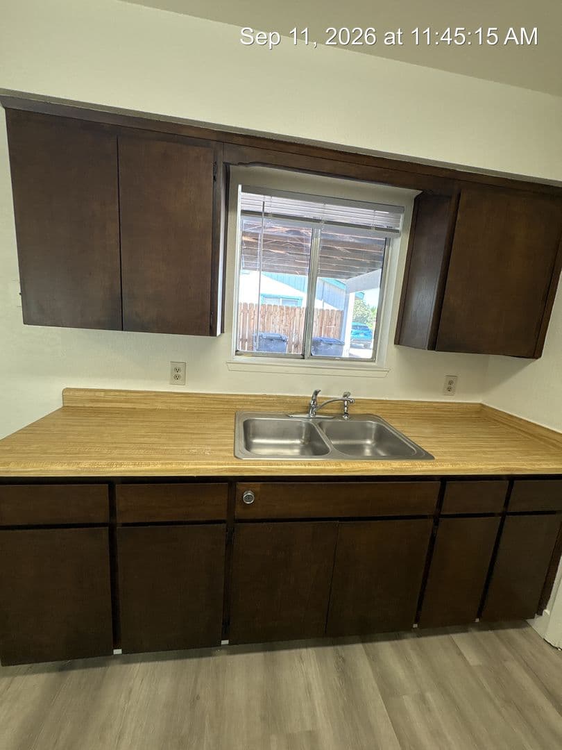 Visalia Apartment: 748 S Goddard  A-D