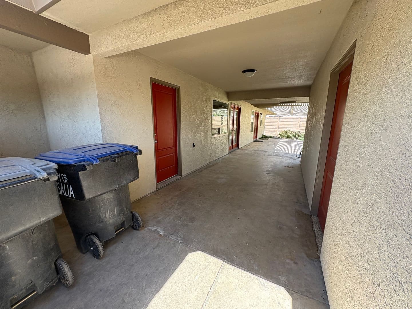 Visalia House: 2322 East Vassar Dr