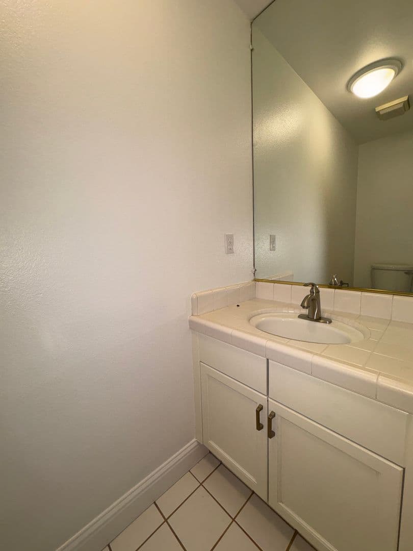 Clovis House: 3227 Jasmine Ave