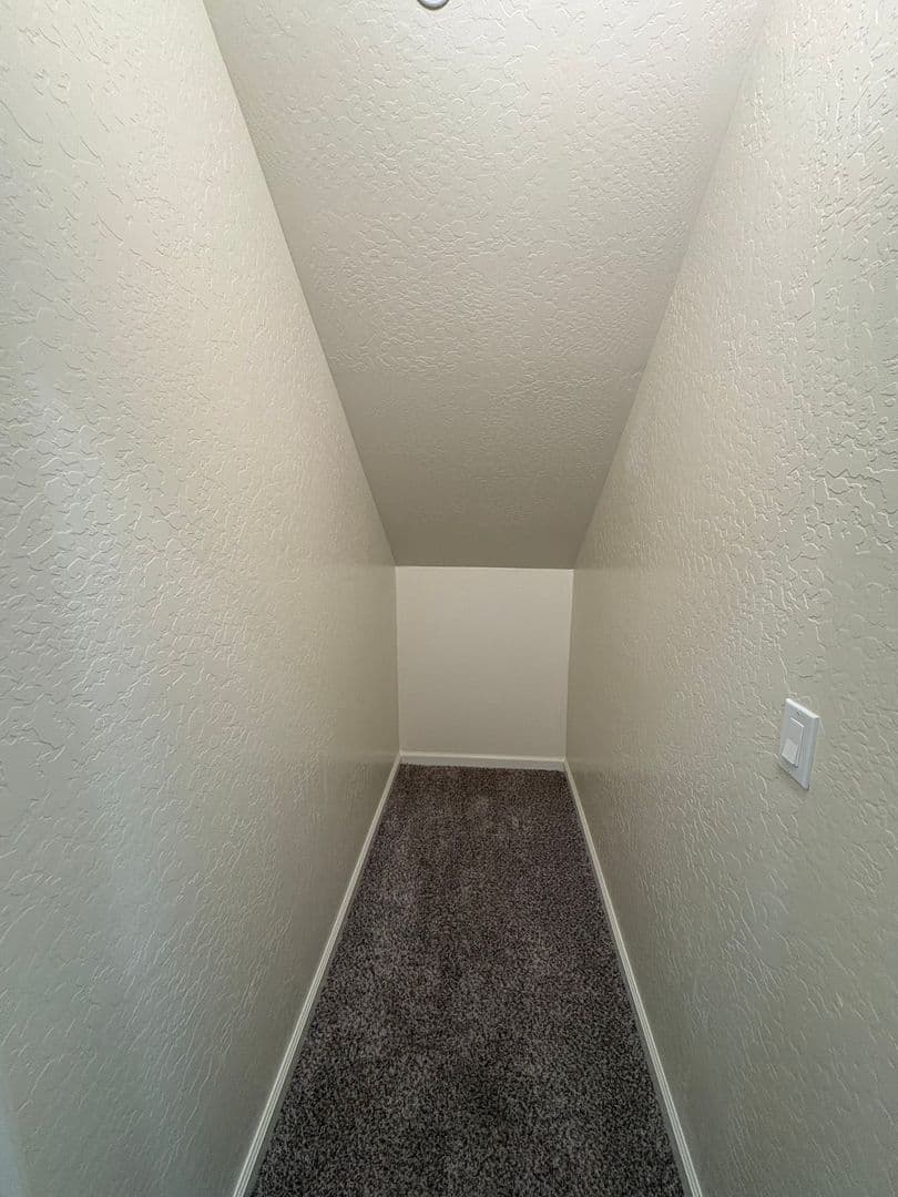 Visalia House: 1005 West Sedona Ave