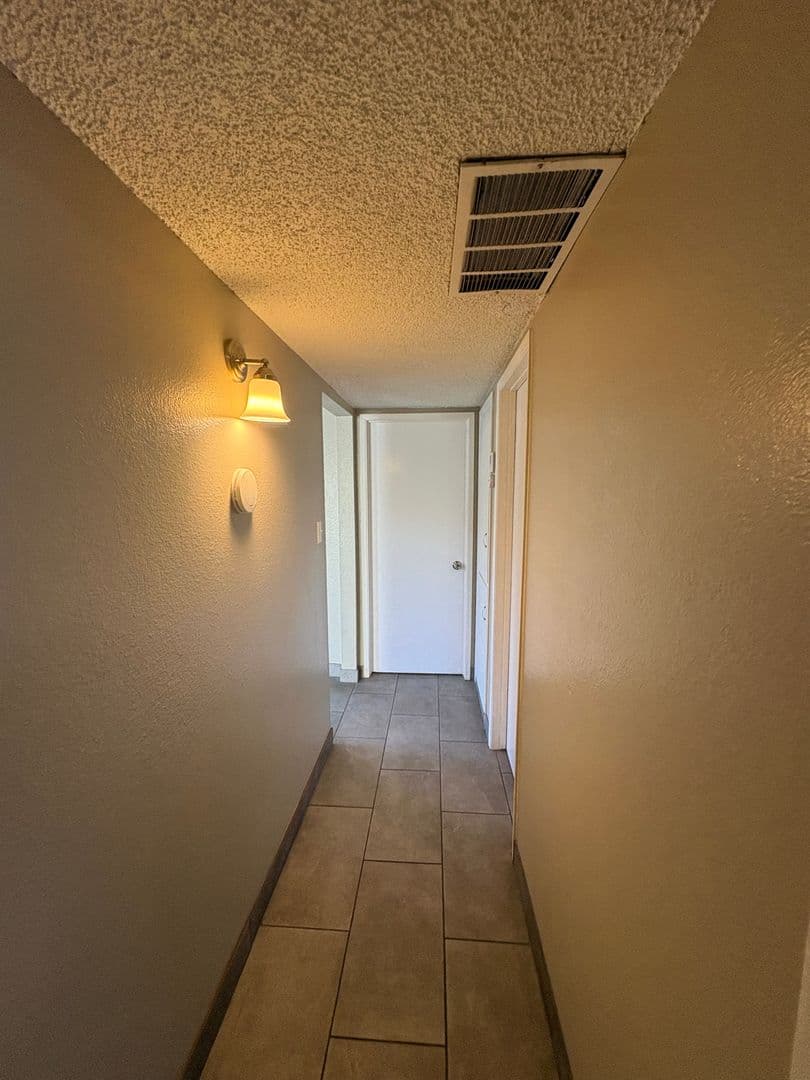Visalia Apartment: 3108 West Walnut Ave #1-4