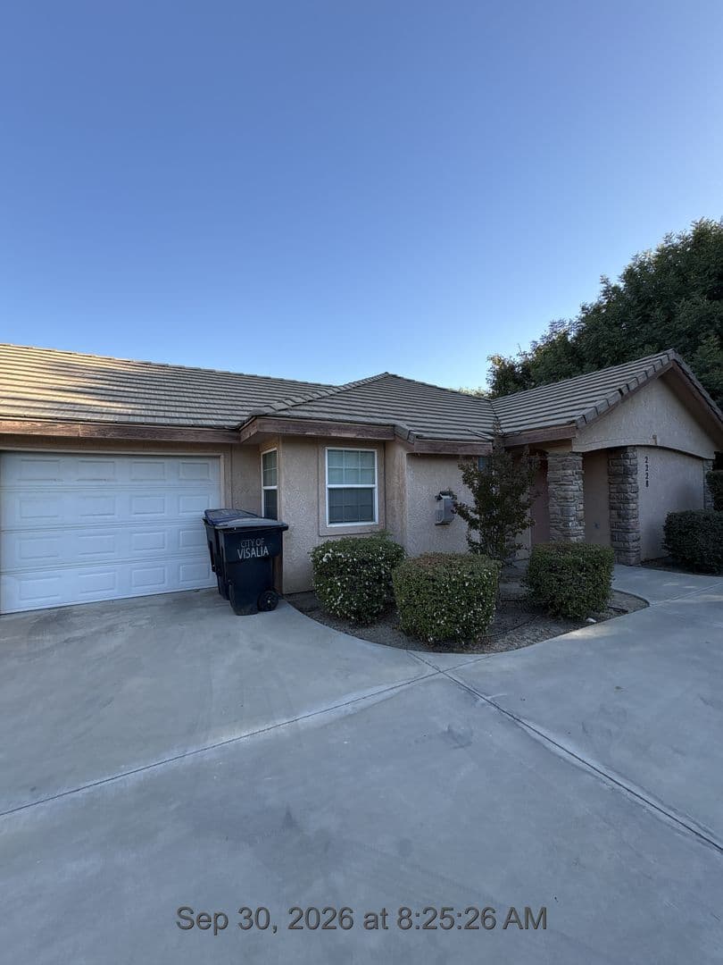 Visalia Apartment: 2222-2228 N. Vickie Ct