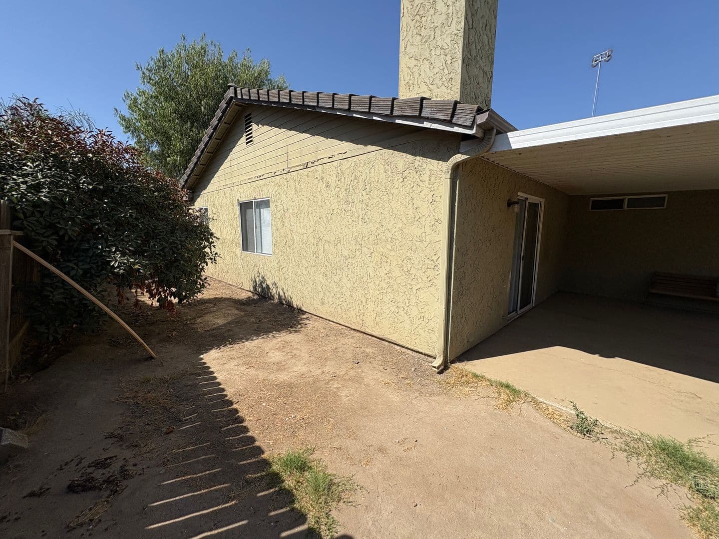 Visalia House: 2324 West Delta Ave