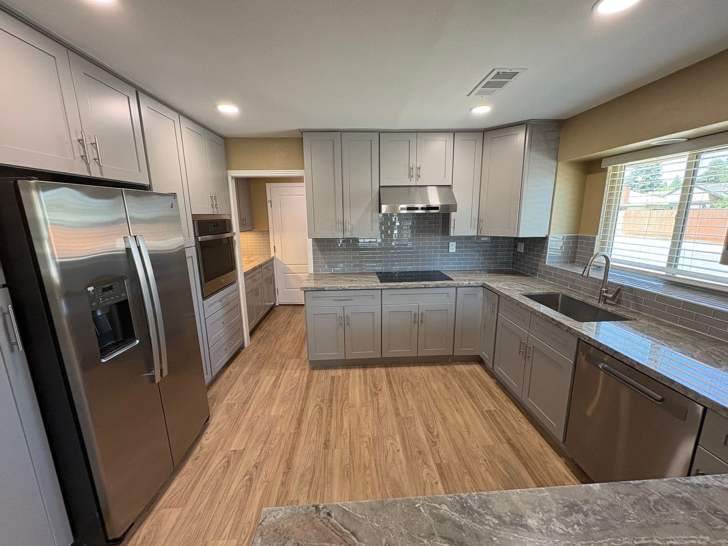 Visalia House: 2322 East Vassar Dr