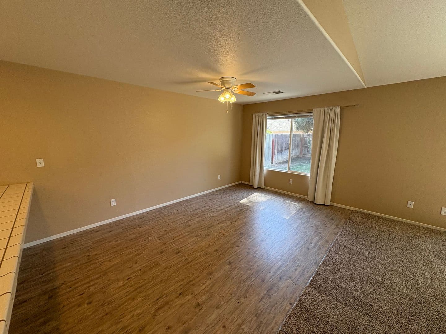 Visalia House: 2967 West Jerome Ave