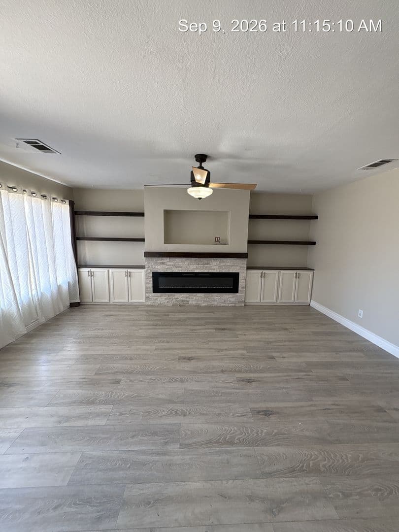 Hanford House: 1105 Freddie  Circle