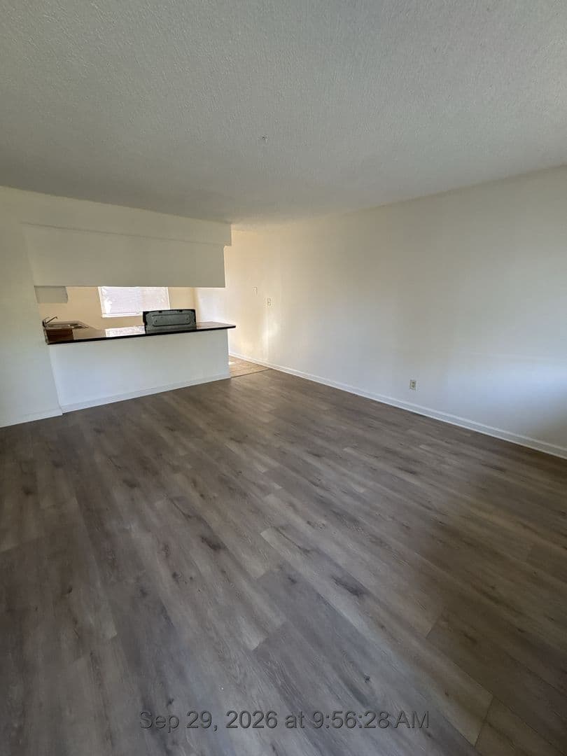 Exeter Apartment: 320 North E Street