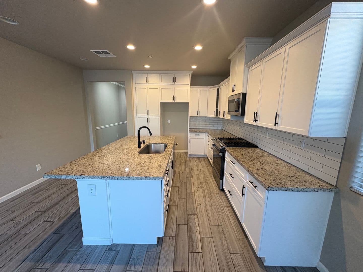 Clovis House: 3461 Alcove Way