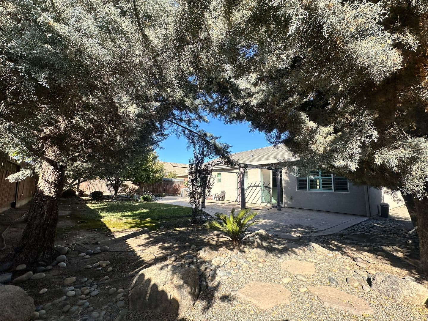 Visalia House: 2001 W Flagstaff Ave