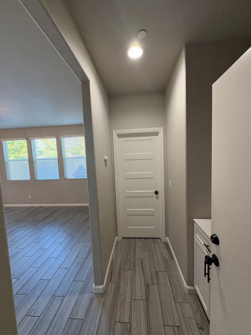 Clovis House: 3461 Alcove Way