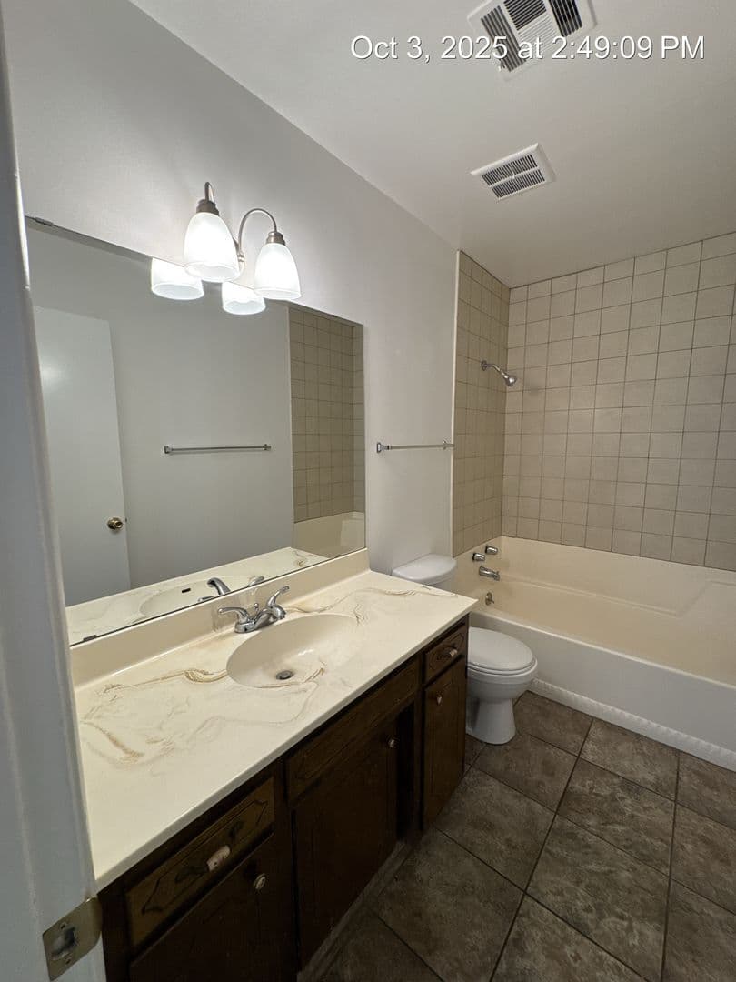 Visalia Apartment: 2724-2728 South Sallee Ct