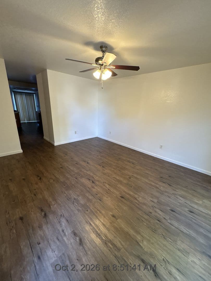 Visalia Apartment: 1324-1330 South Rossmoor