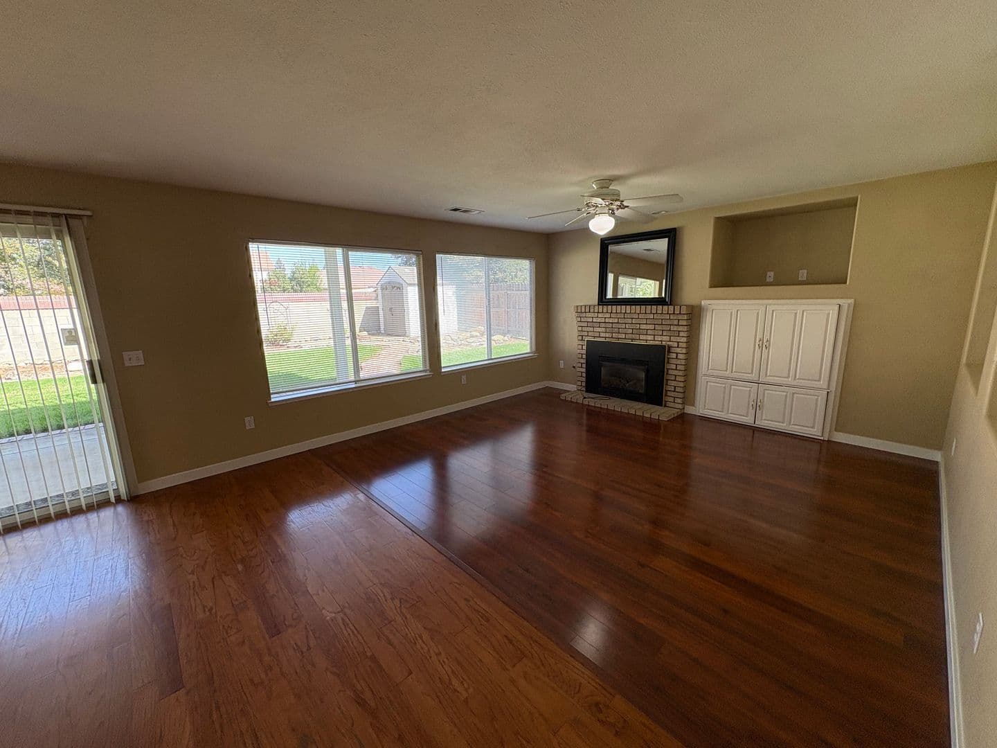Visalia House: 5730 West Monte Verde Ct