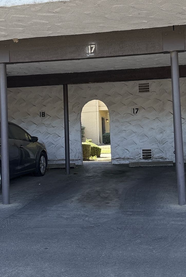 Visalia Apartment: 1418 S Crowe St