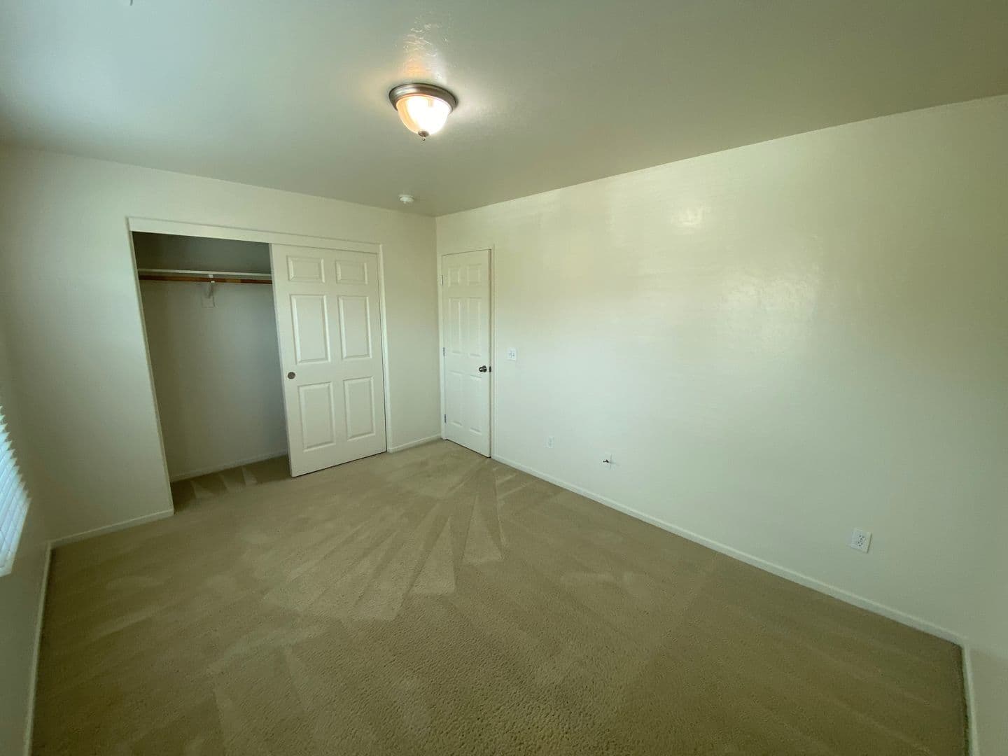 Visalia House: 1025 West Reese Ct