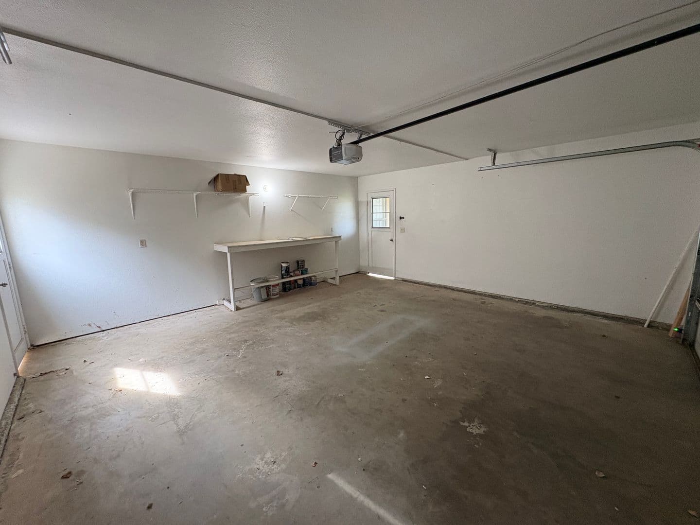 Visalia House: 1931 South Stevenson Ct