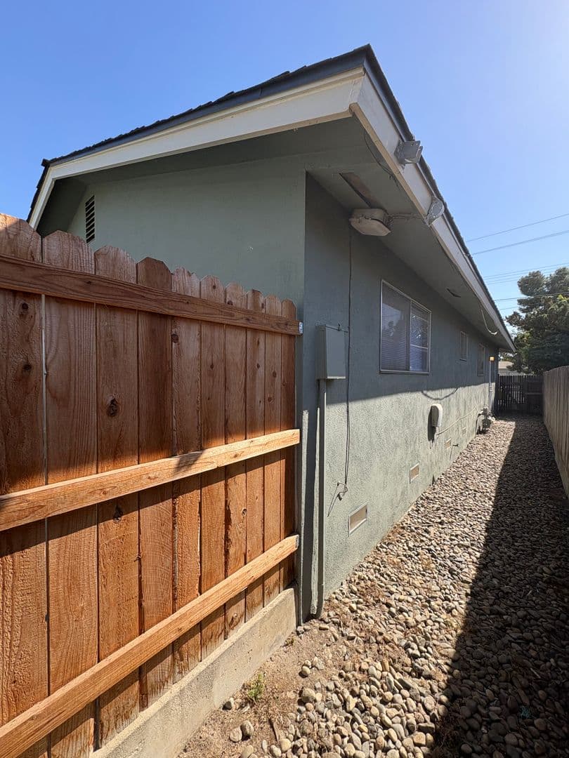 Visalia Apartment: 3108 West Walnut Ave #1-4