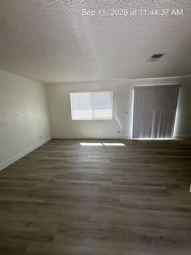 Visalia Apartment: 748 S Goddard  A-D