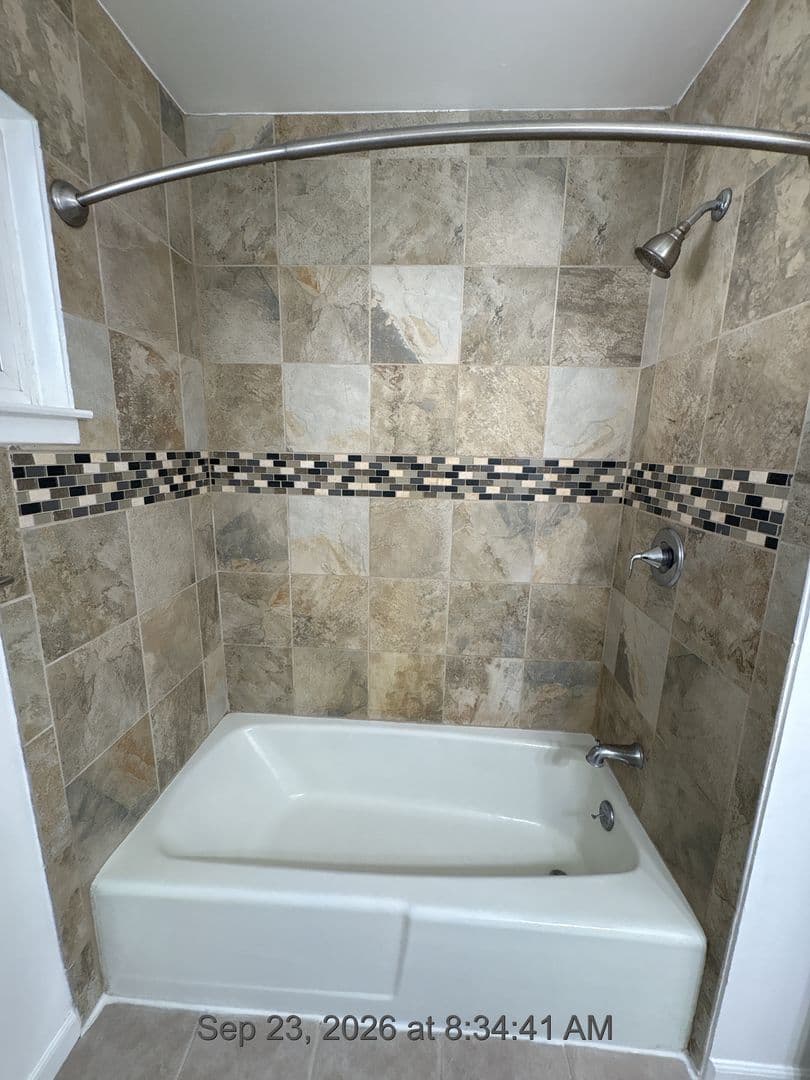 Visalia House: 3721 W Howard